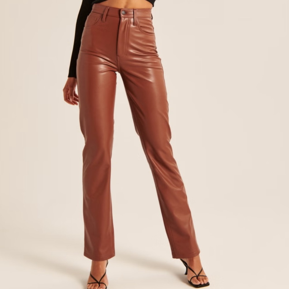 NWOT Abercrombie Vegan Leather Ultra High Rise 90s Straight